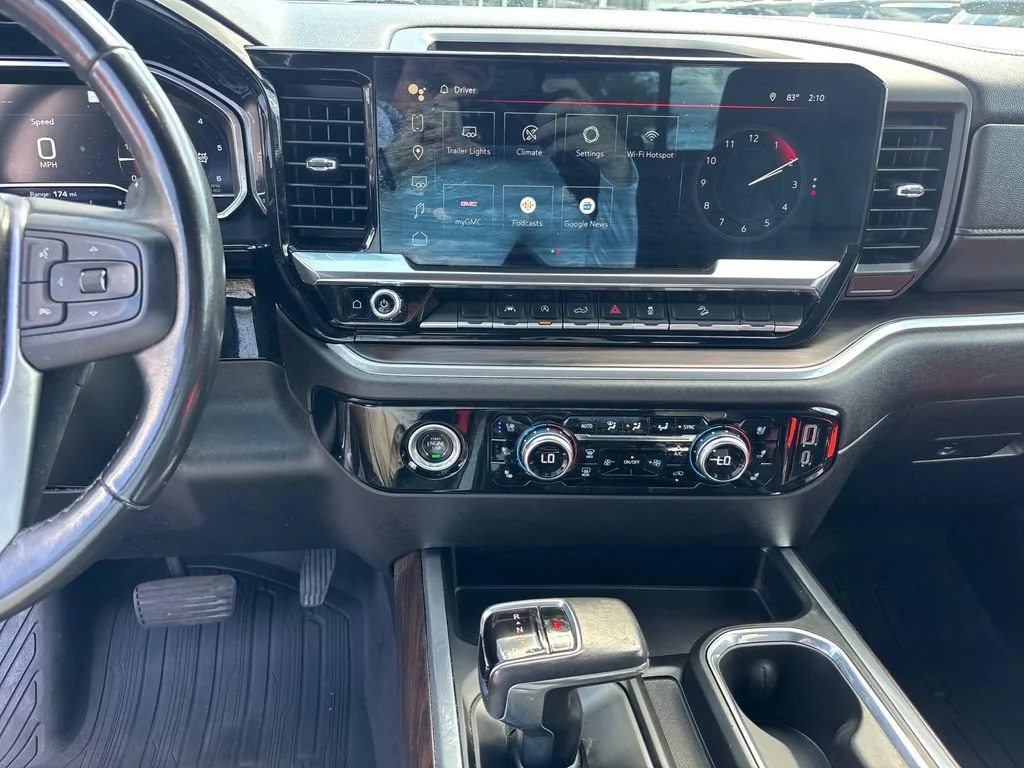 2022 GMC Sierra 1500 SLT - Photo 6