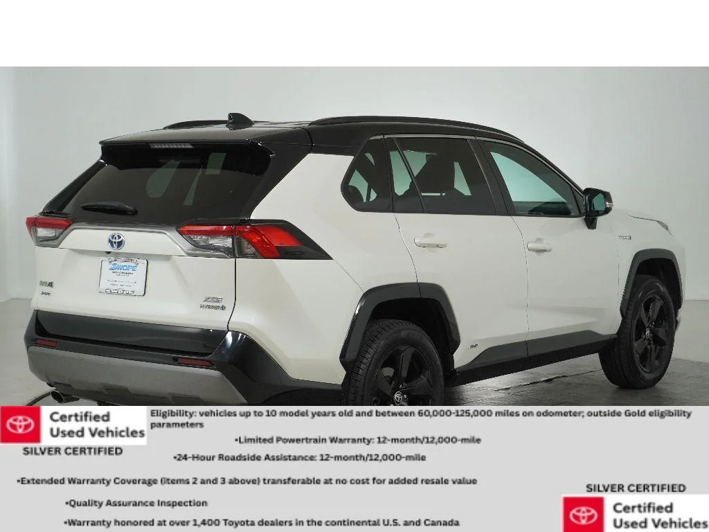Certified Used 2021 Blizzard Pearl/Midnight Black Metallic Toyota Hybrid XSE image 4