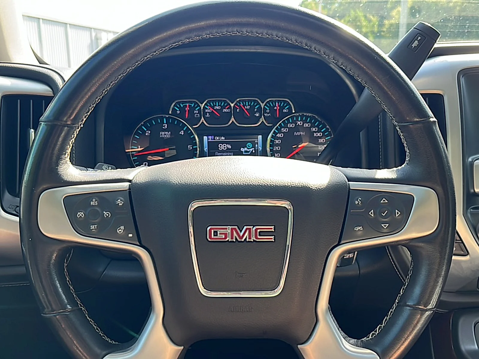 Used 2018 Quicksilver Metallic GMC SLT image 10