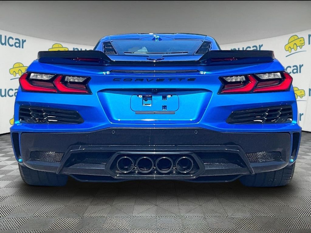 Used 2024 Blue Chevrolet Z06 image 5