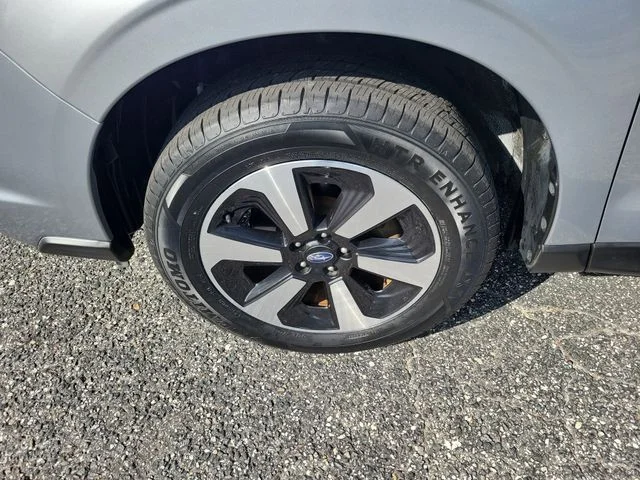 Used 2018 Silver Subaru 2.5i Limited image 5
