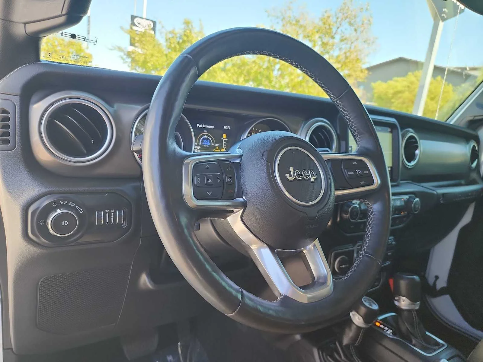 Used 2019 Bright White Clearcoat Jeep Rubicon image 18