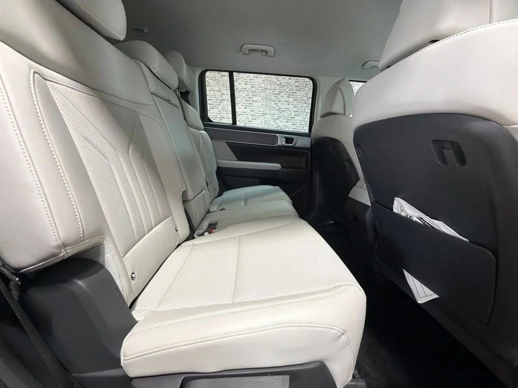 Used 2026 Rockwood Green Hyundai SEL image 13