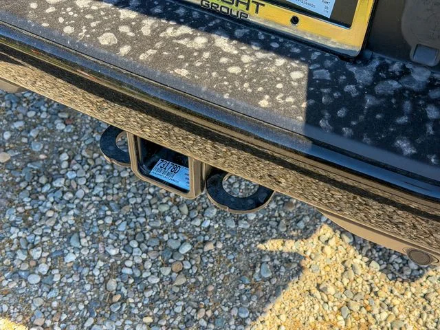New 2026 Diamond Black Crystal Pearl-Coat Exterior Paint RAM Laramie image 10