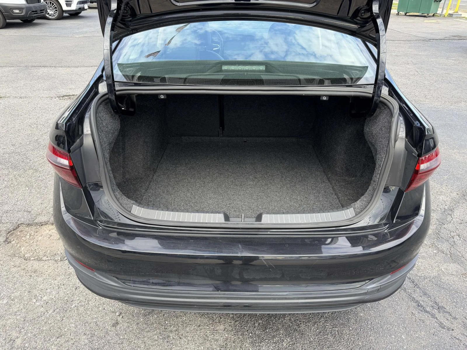 2024 Volkswagen Jetta SE - Photo 15