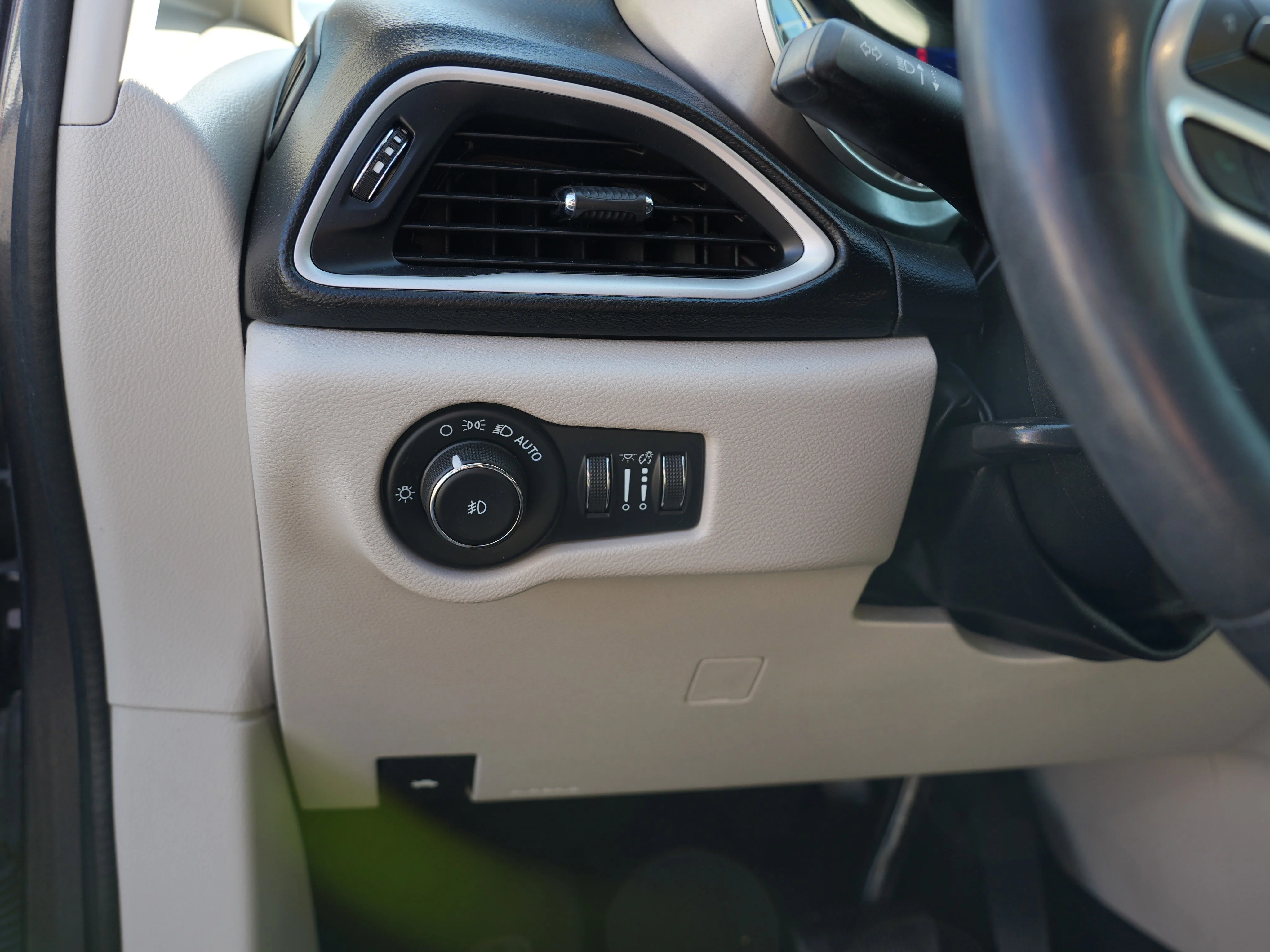2022 Chrysler Pacifica Touring L - Photo 17
