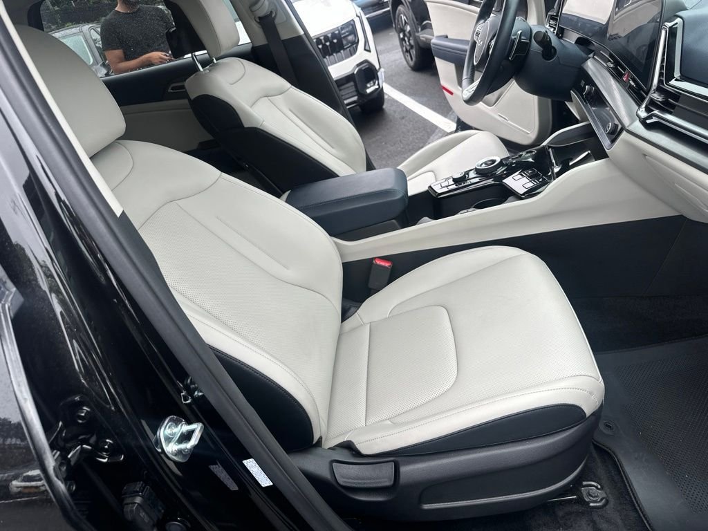 Used 2024 Black Kia EX image 33