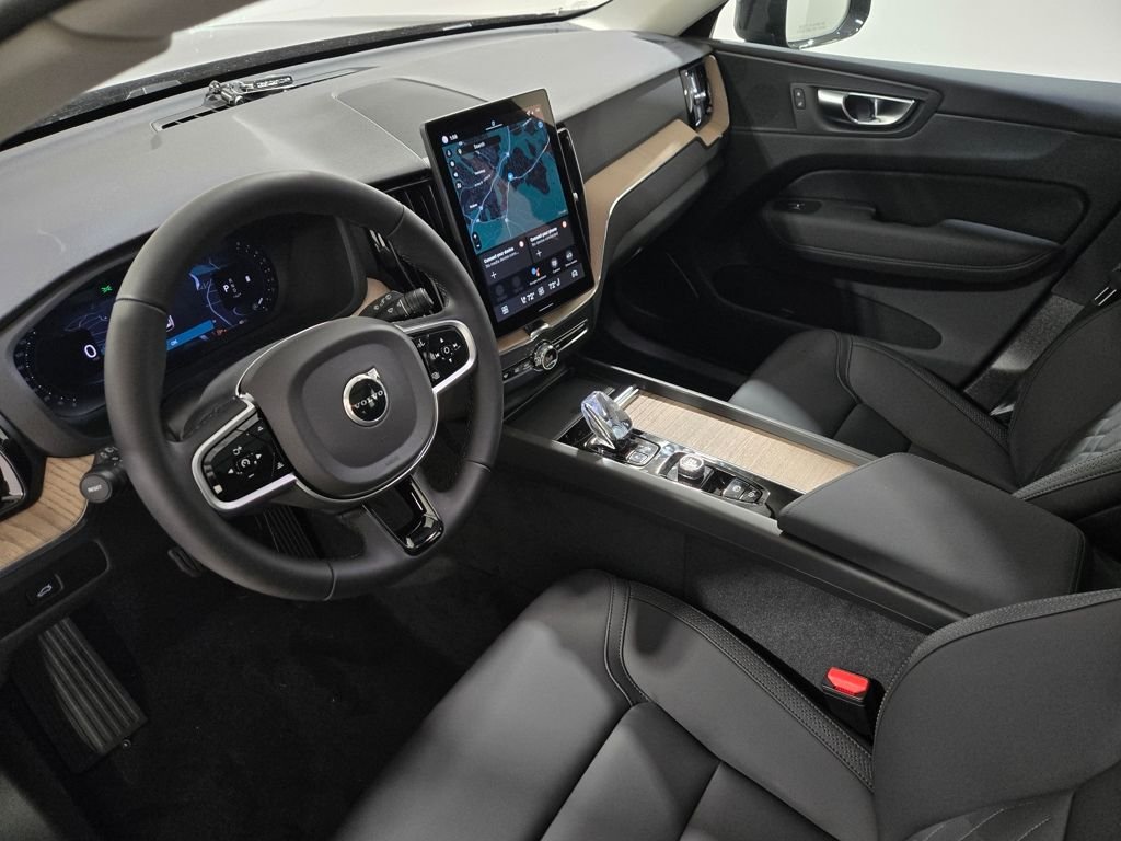 2026 Volvo XC60 Plus - Photo 19