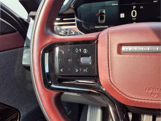 Used 2024  Land Rover Dynamic SE image 10