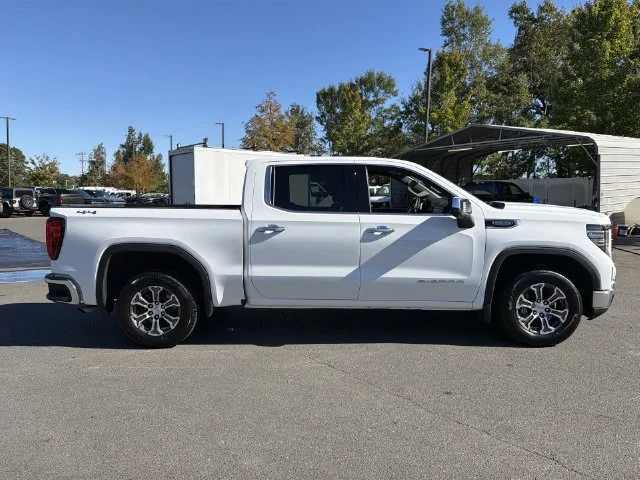 Used 2025 White GMC SLT image 13