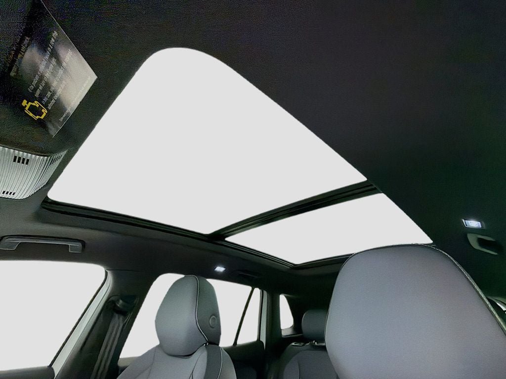 New 2026 Opal White Pearl Volkswagen 2.0T SE R-Line Black 4MOTION image 23