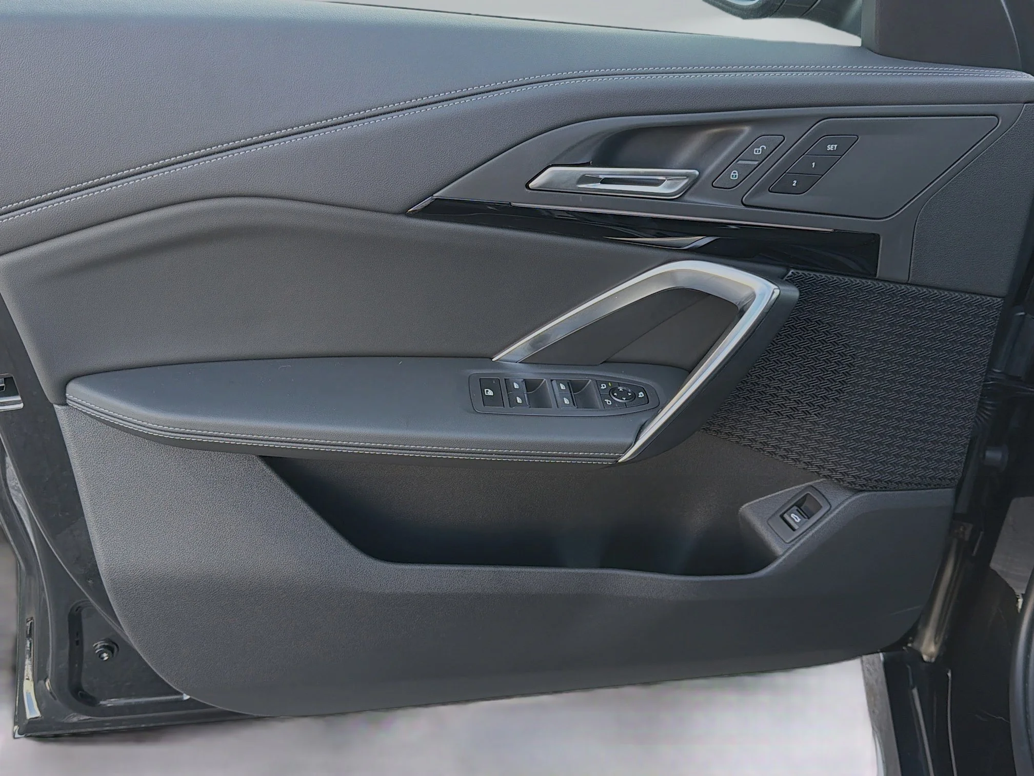 New 2026 Black Sapphire Metallic BMW xDrive28i image 21