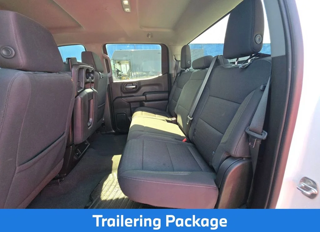 Used 2023 White Chevrolet Custom image 9