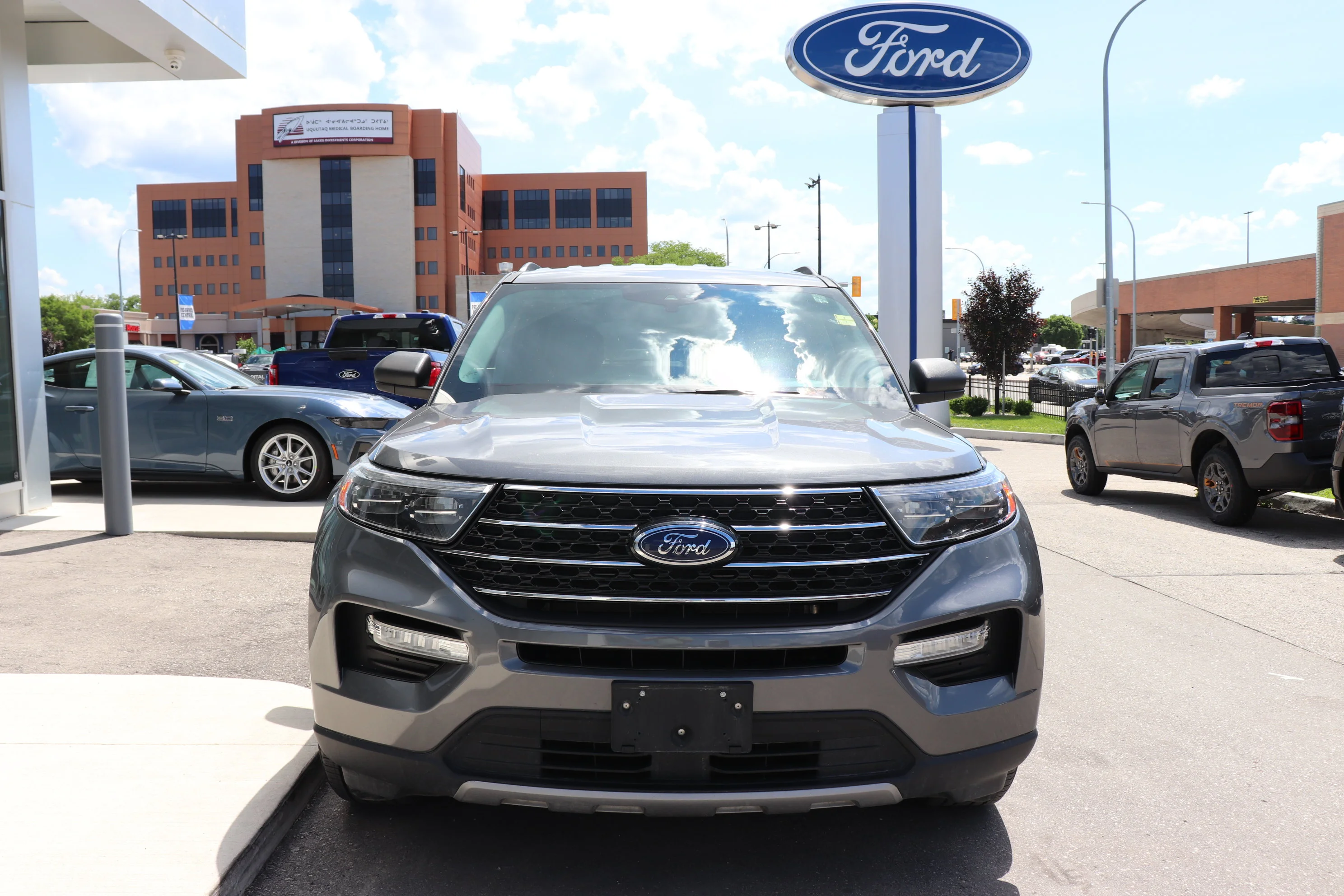 Used 2021 Gray Ford XLT 4WD image 2