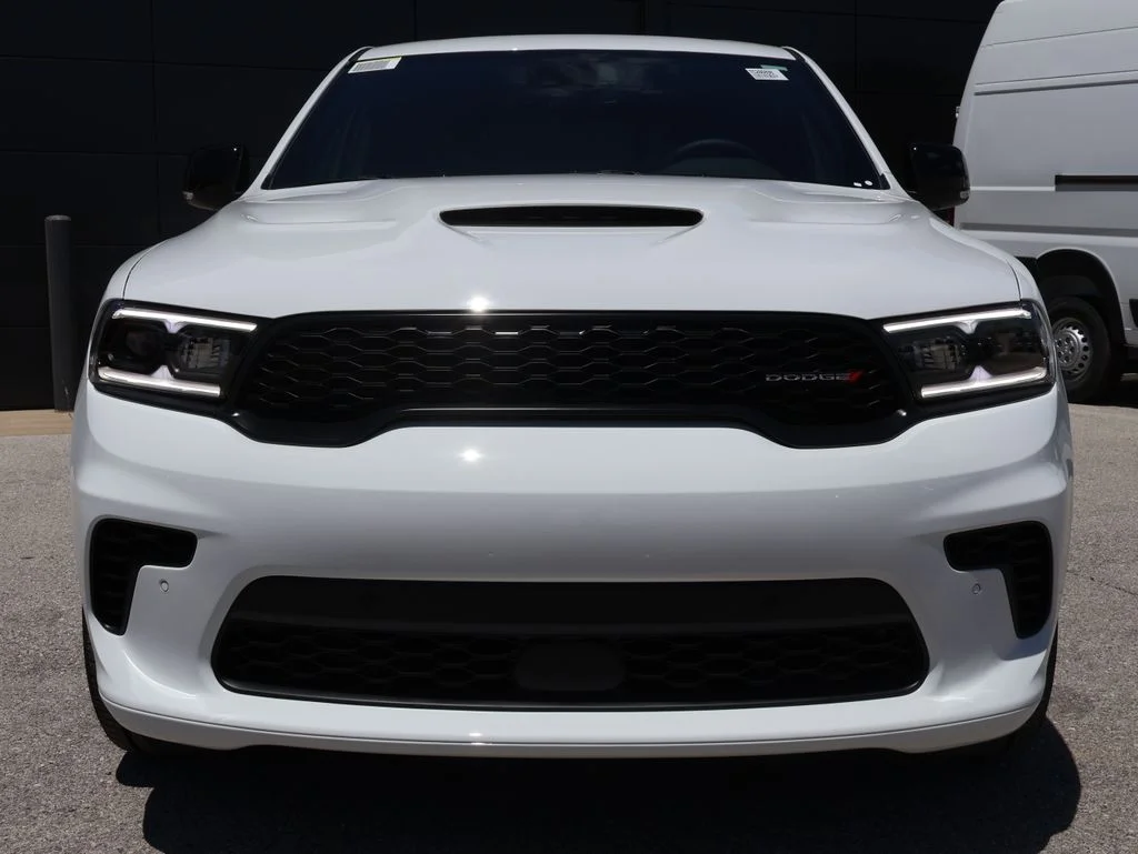 New 2026 White Knuckle Clear-Coat Exterior Paint Dodge GT Plus HEMI V8 image 7