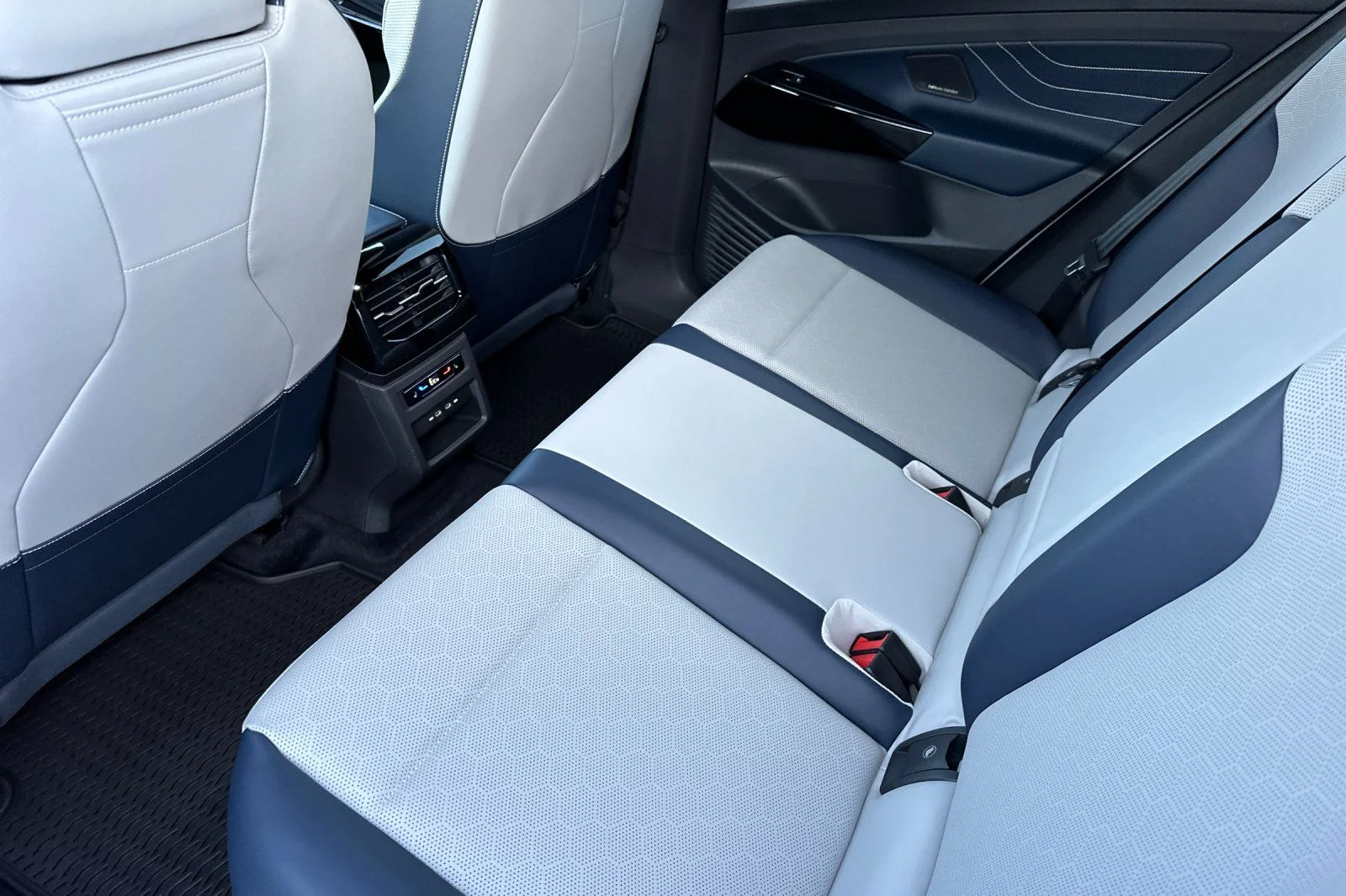 New 2026 White Volkswagen Pro S Plus image 11