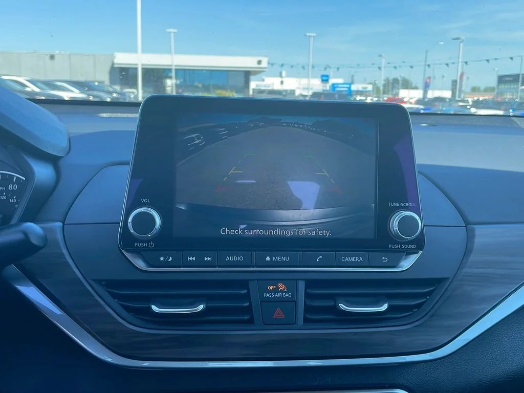 2025 Nissan Altima SV - Photo 18