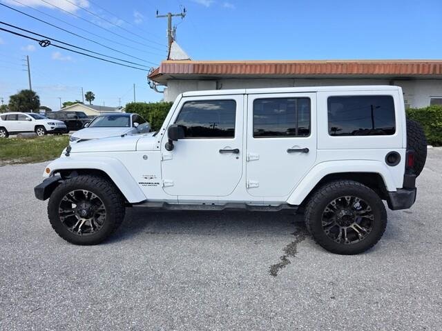 2016 Jeep Wrangler Unlimited Sahara photo 3