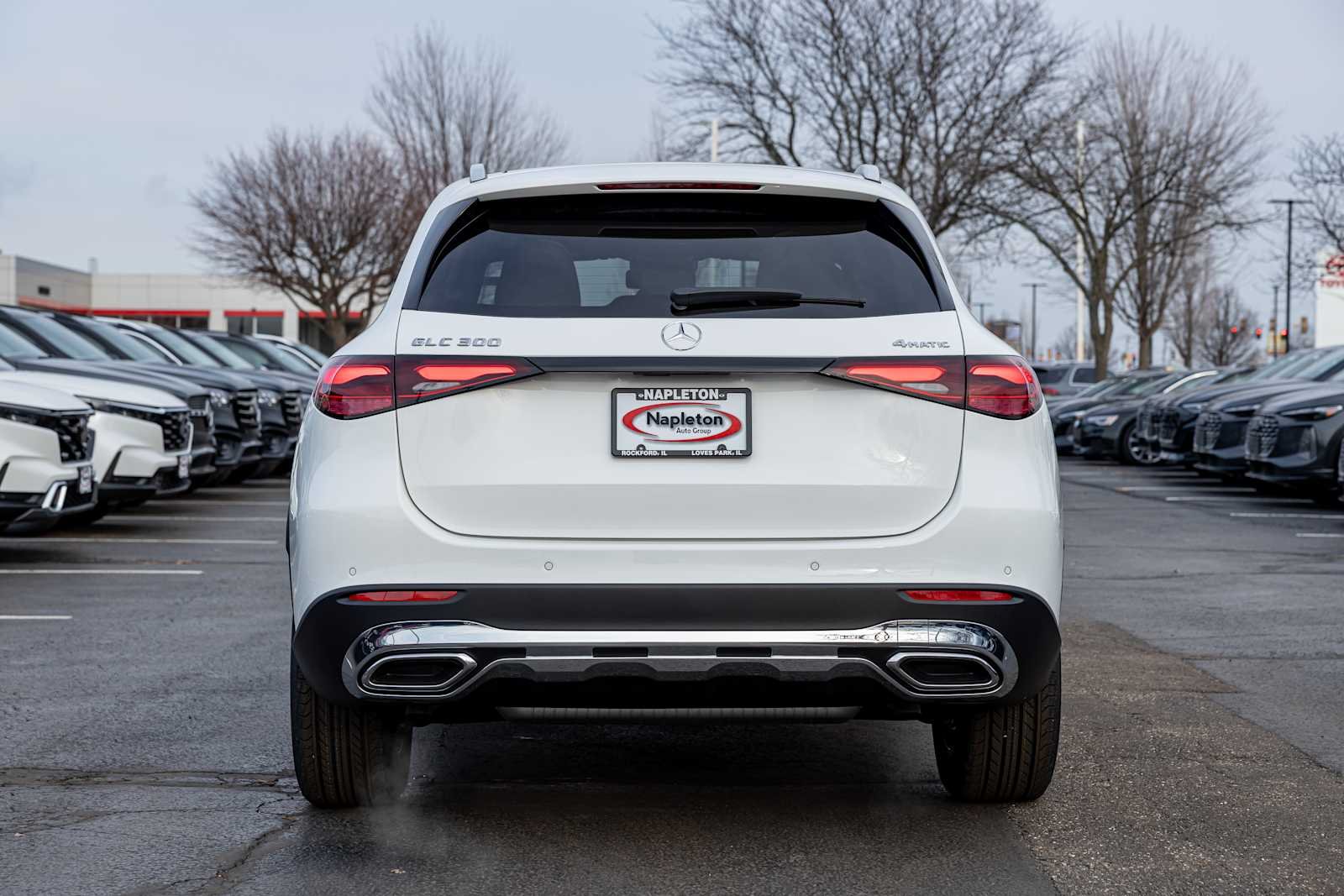 New 2026 Polar White Mercedes-Benz GLC 300 image 4