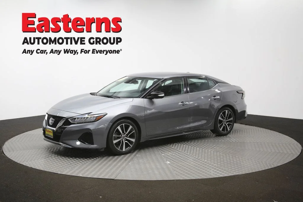 Used 2023 Gray Nissan SV image 57