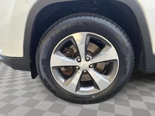 Used 2019 White Jeep Limited image 14