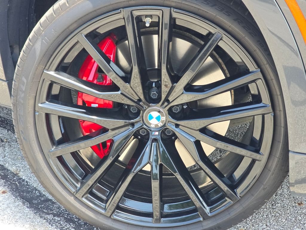 Used 2025 Gray Metallic BMW M60i image 10