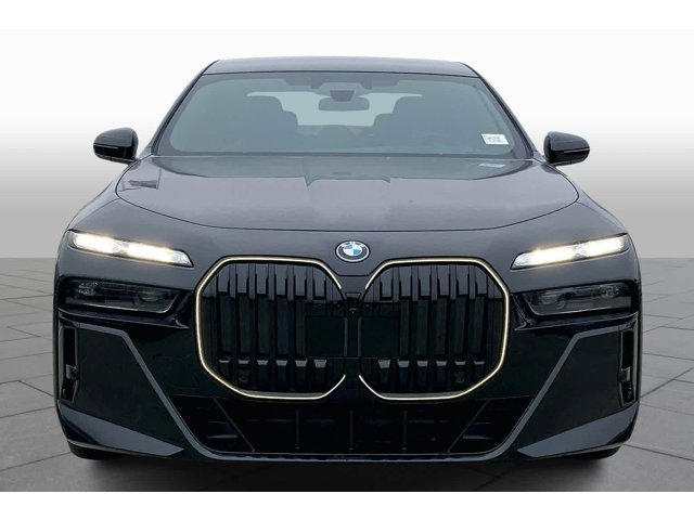 New 2026 Black Sapphire Metallic BMW 750e xDrive image 3