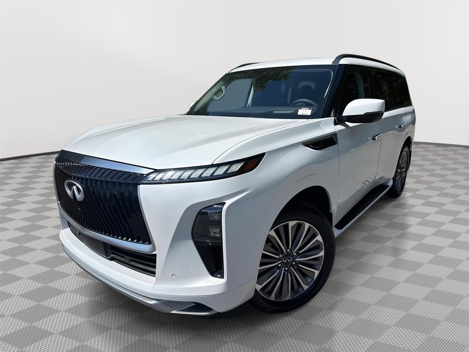 New 2026 RADIANT WHITE INFINITI Luxe 4WD image 2