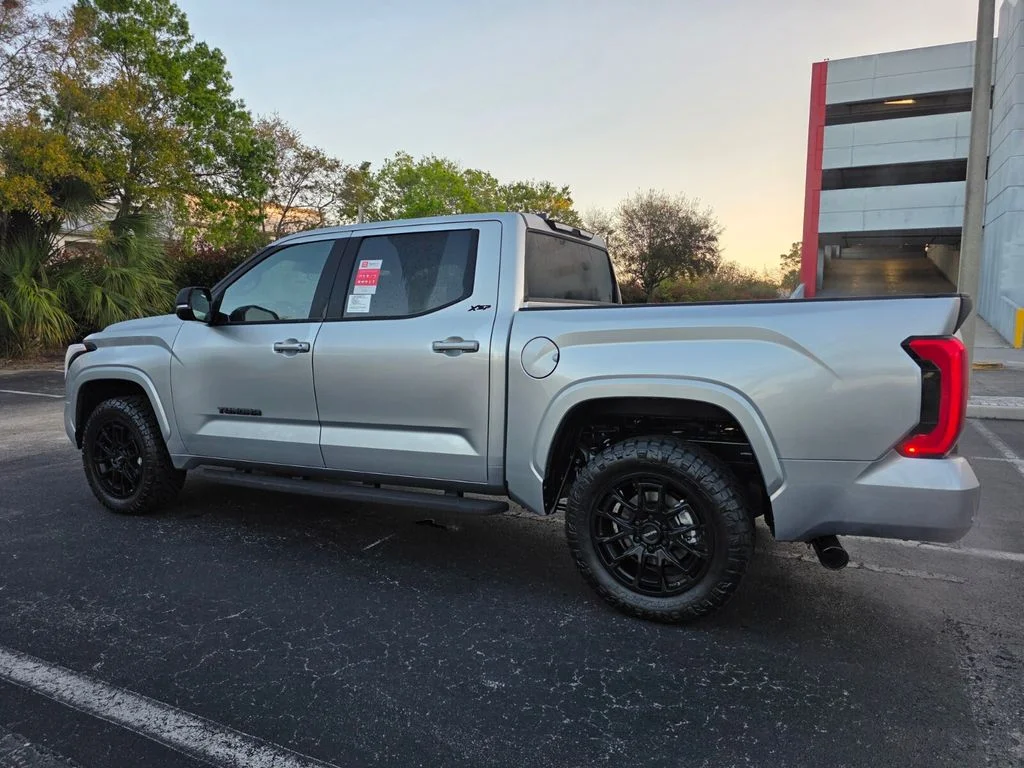 2026 Toyota Tundra SR5 - Photo 9