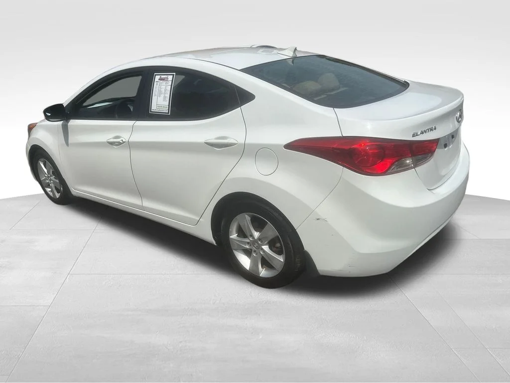 Used 2013 White Hyundai GLS image 16