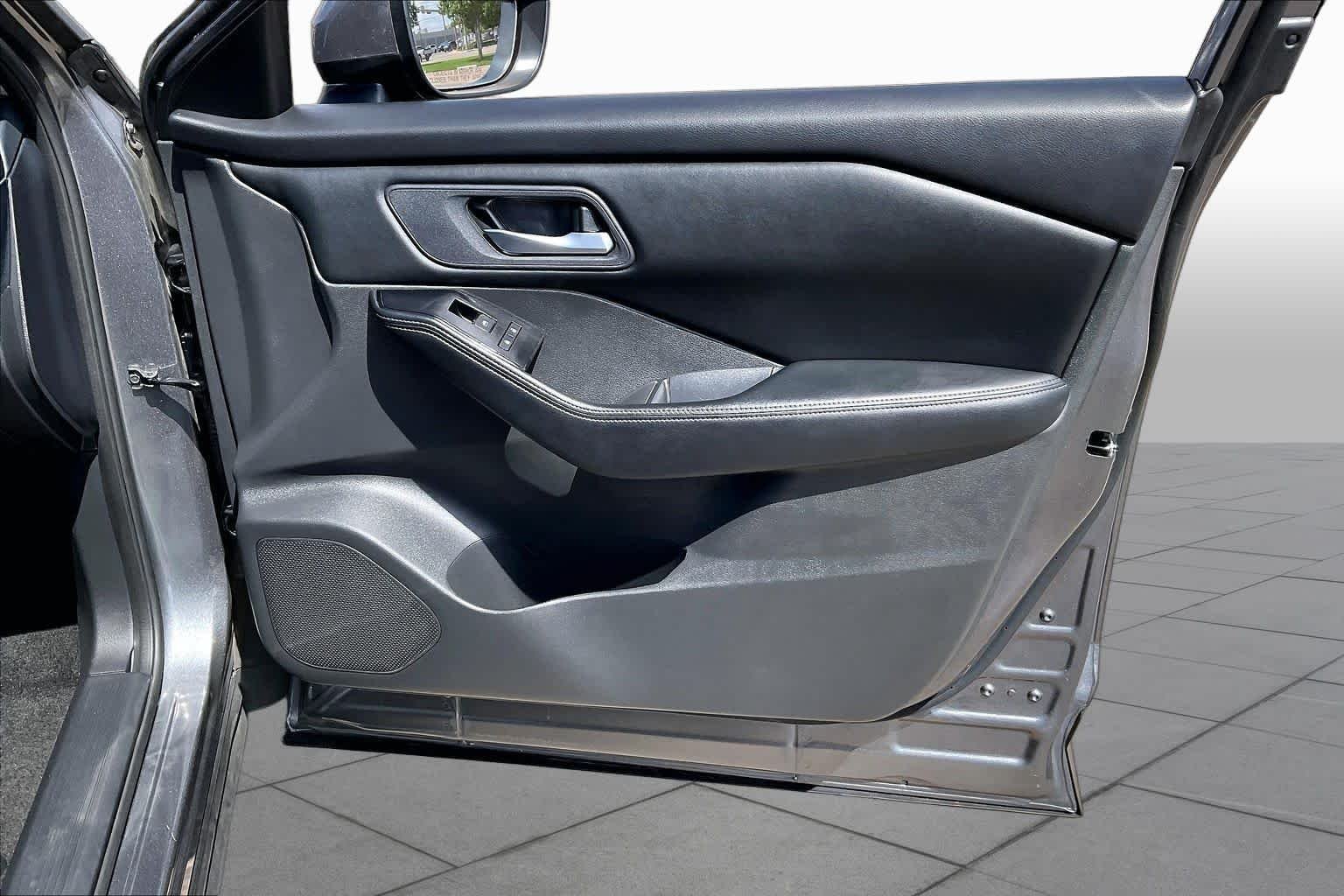 Used 2025 Gun Metallic Nissan SV image 21