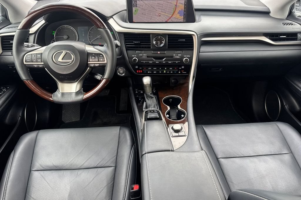 Used 2019 White Lexus 350 image 17