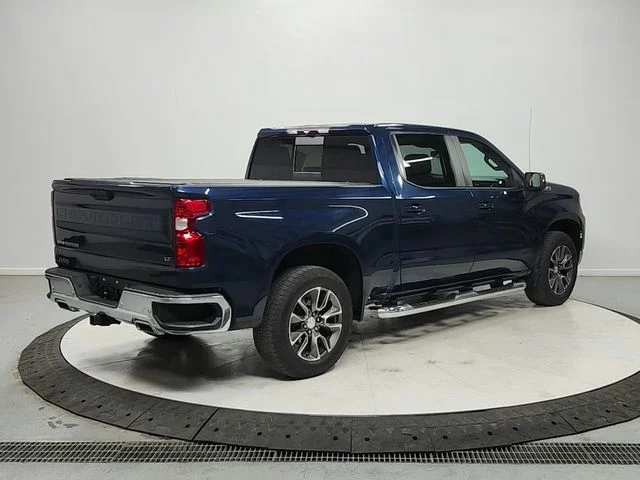 Used 2023 Blue Chevrolet LT image 7