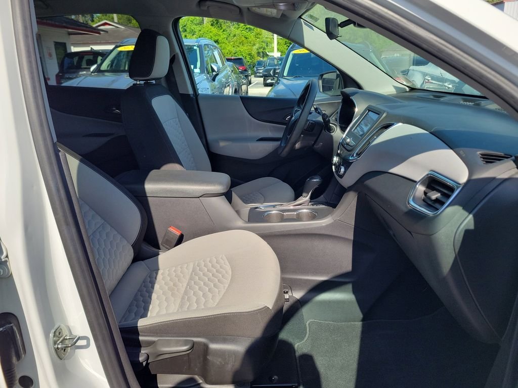Used 2021 White Chevrolet LS image 7