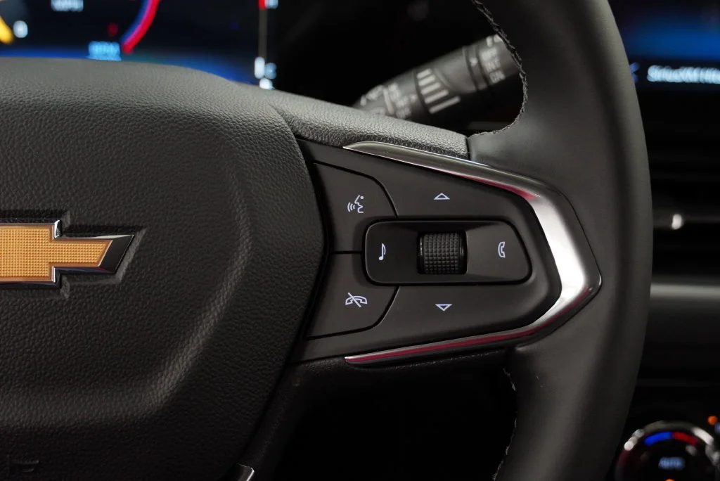New 2026 Mosaic Black Metallic Chevrolet LT image 27