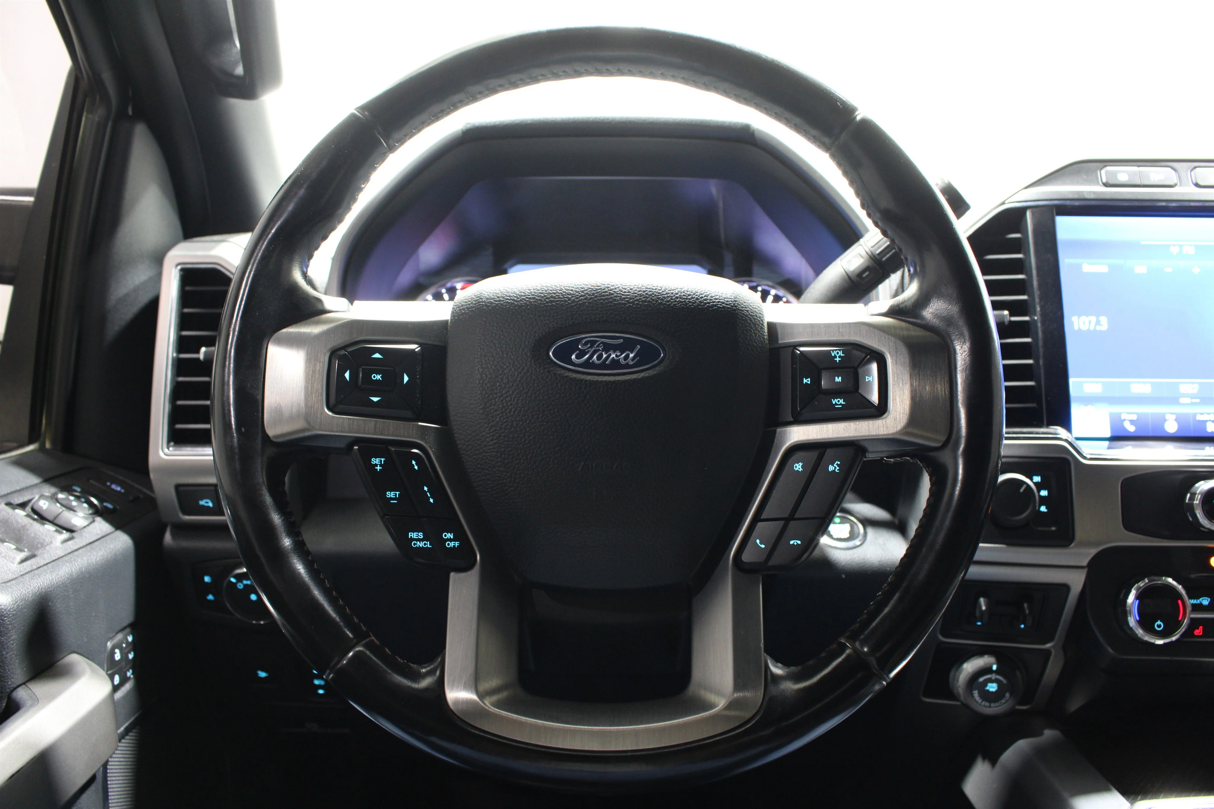 2022 Ford F-350 Super Duty Platinum - Photo 10