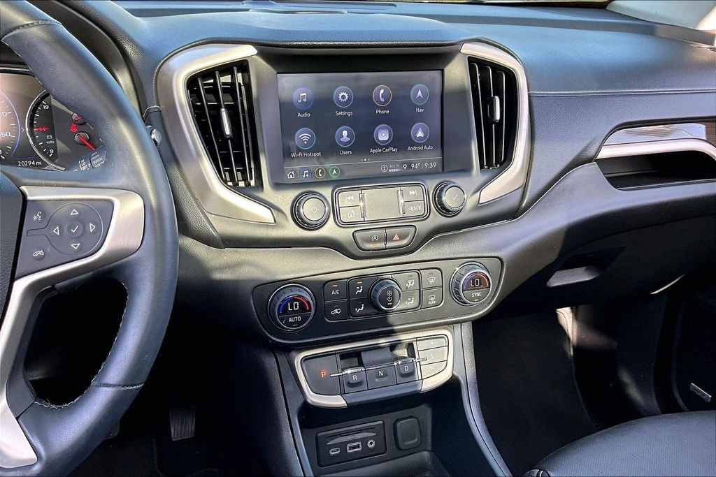 Used 2024 White GMC Denali image 6