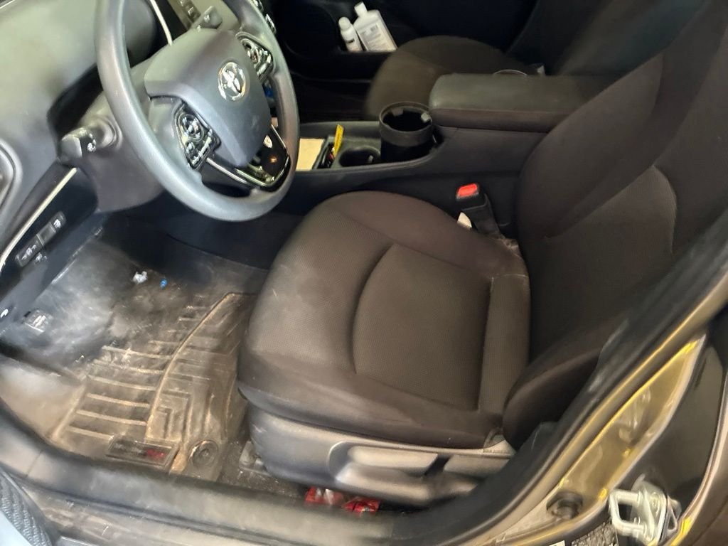 Used 2022 Gray Toyota L image 6