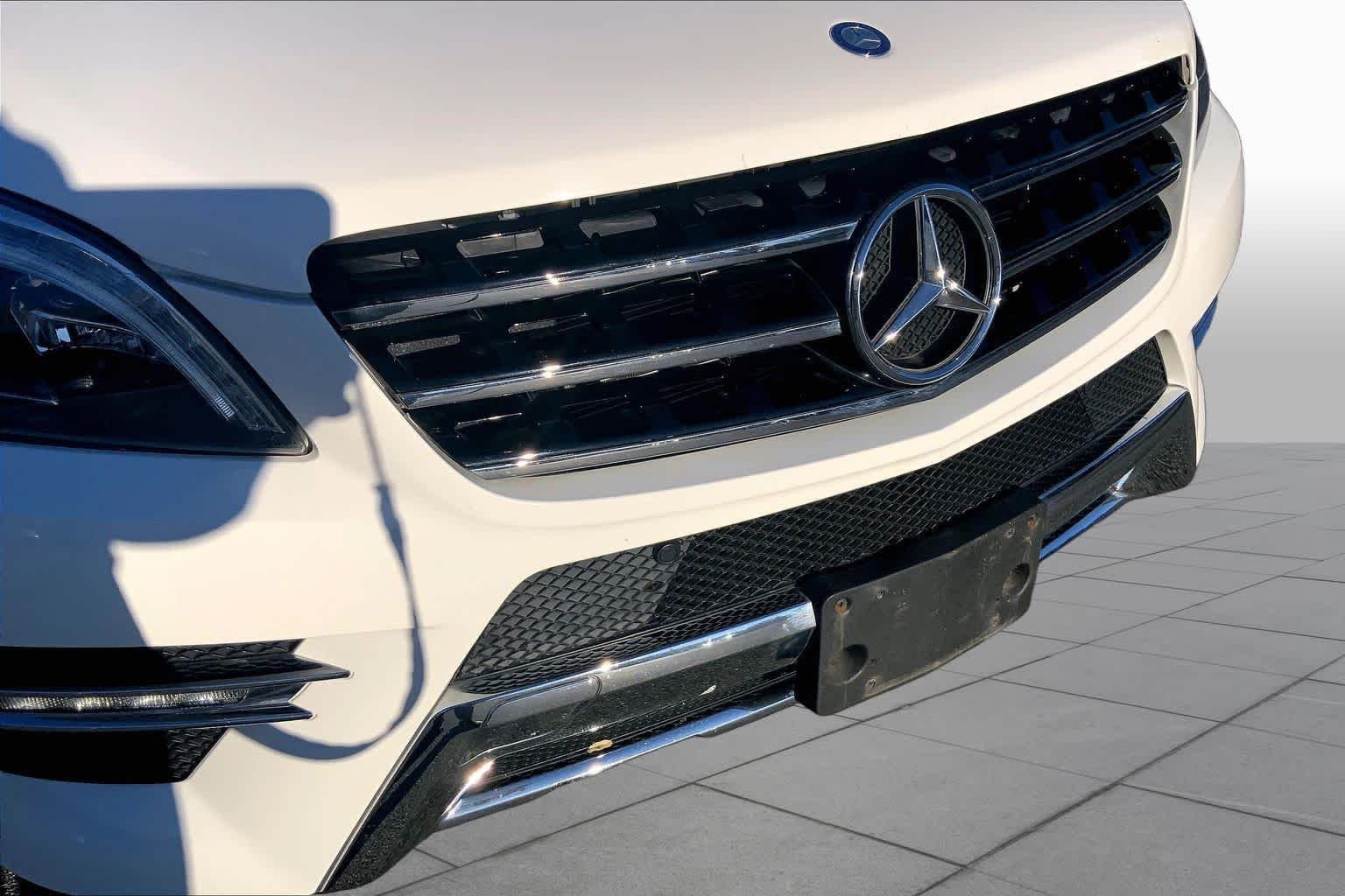 Used 2015 Polar White Mercedes-Benz ML 400 image 30