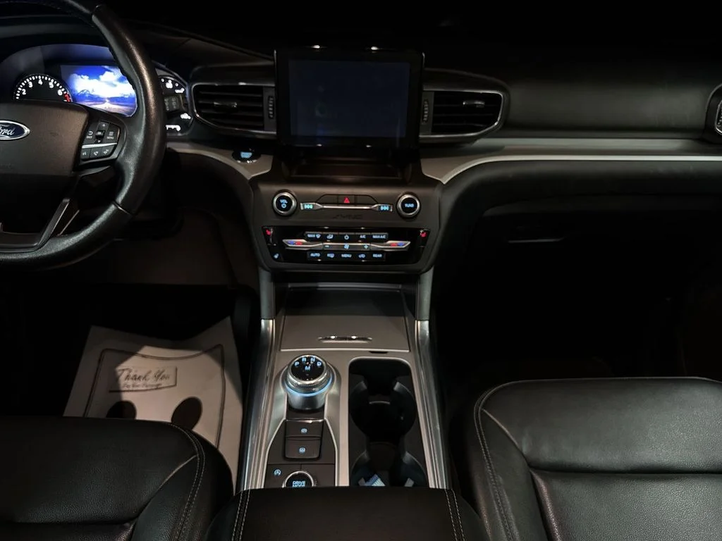 Used 2020 White Metallic Ford XLT image 27
