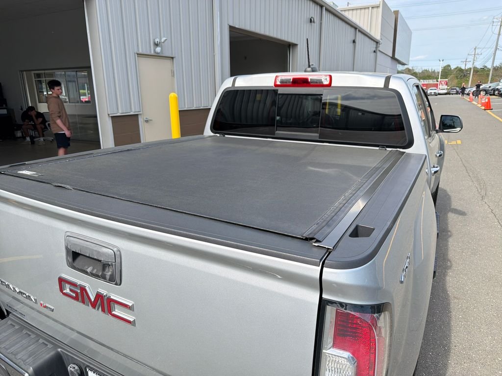 Used 2019 Silver GMC SLT image 26