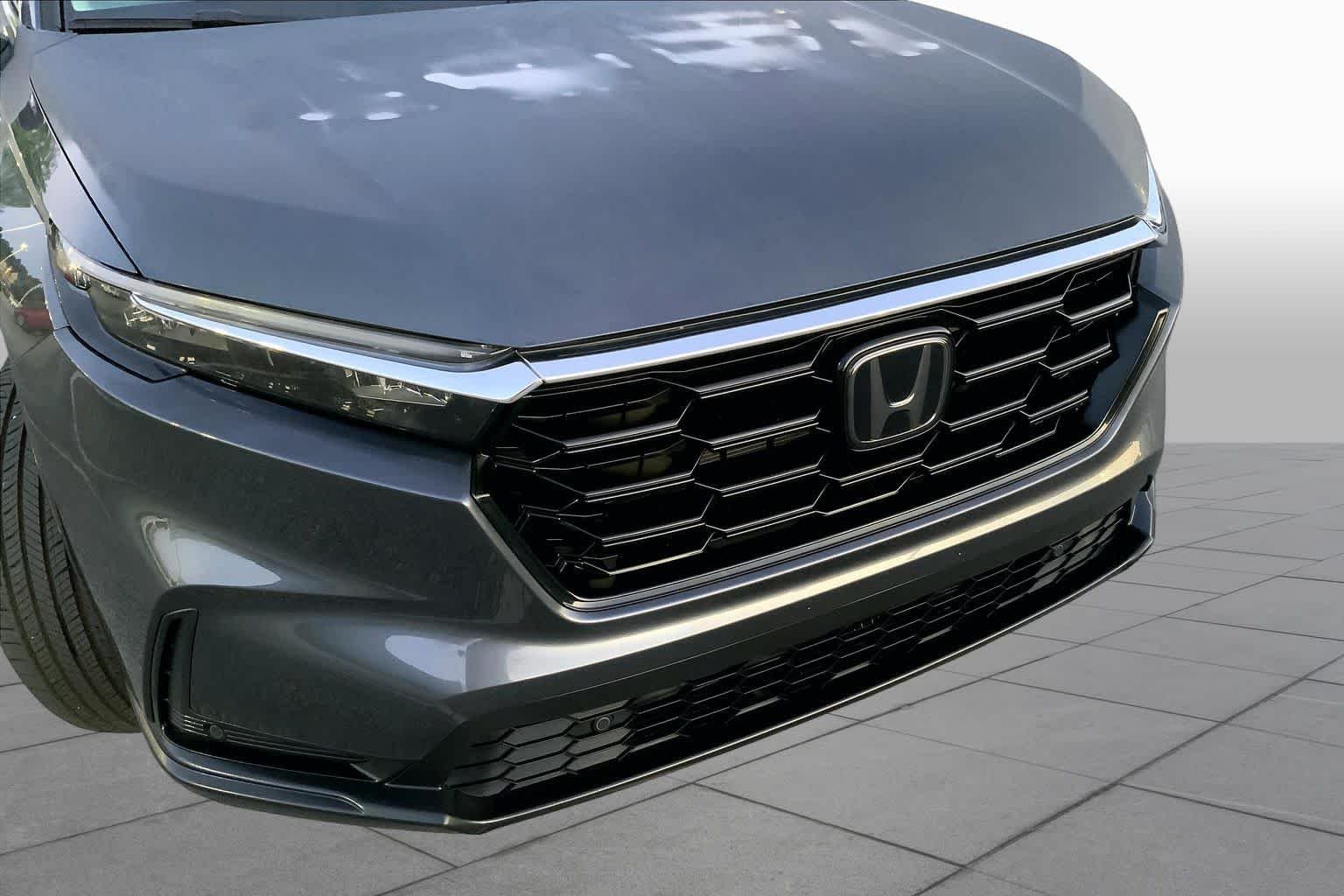 Used 2025 Meteorite Gray Metallic Honda EX-L image 29