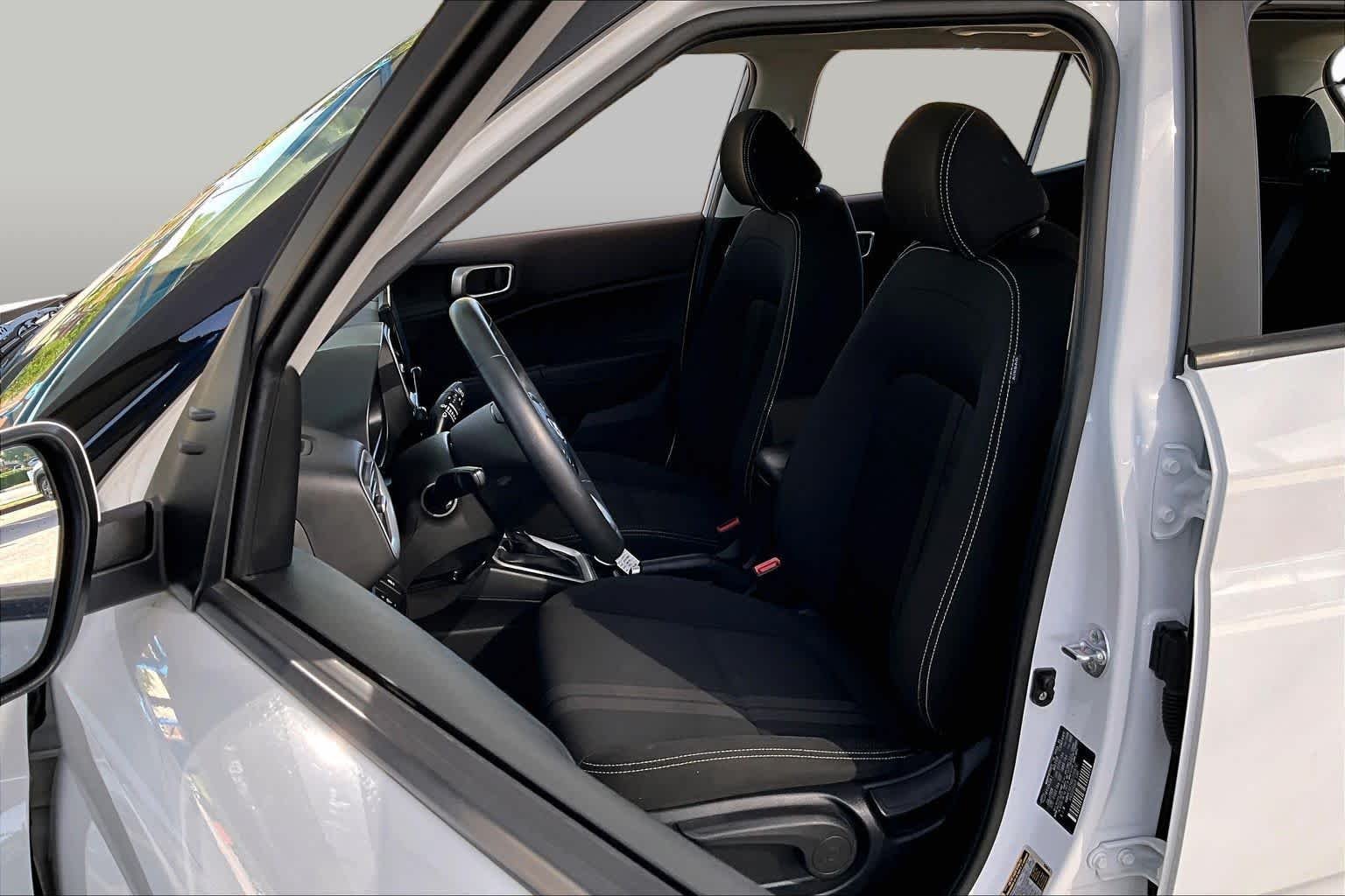 Used 2024 Lunar White Hyundai SEL image 8