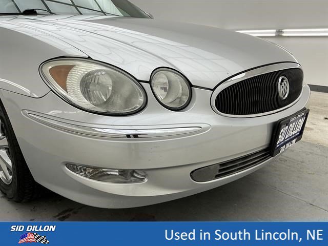 Used 2005 Sterling Silver Metallic Buick CXL image 23
