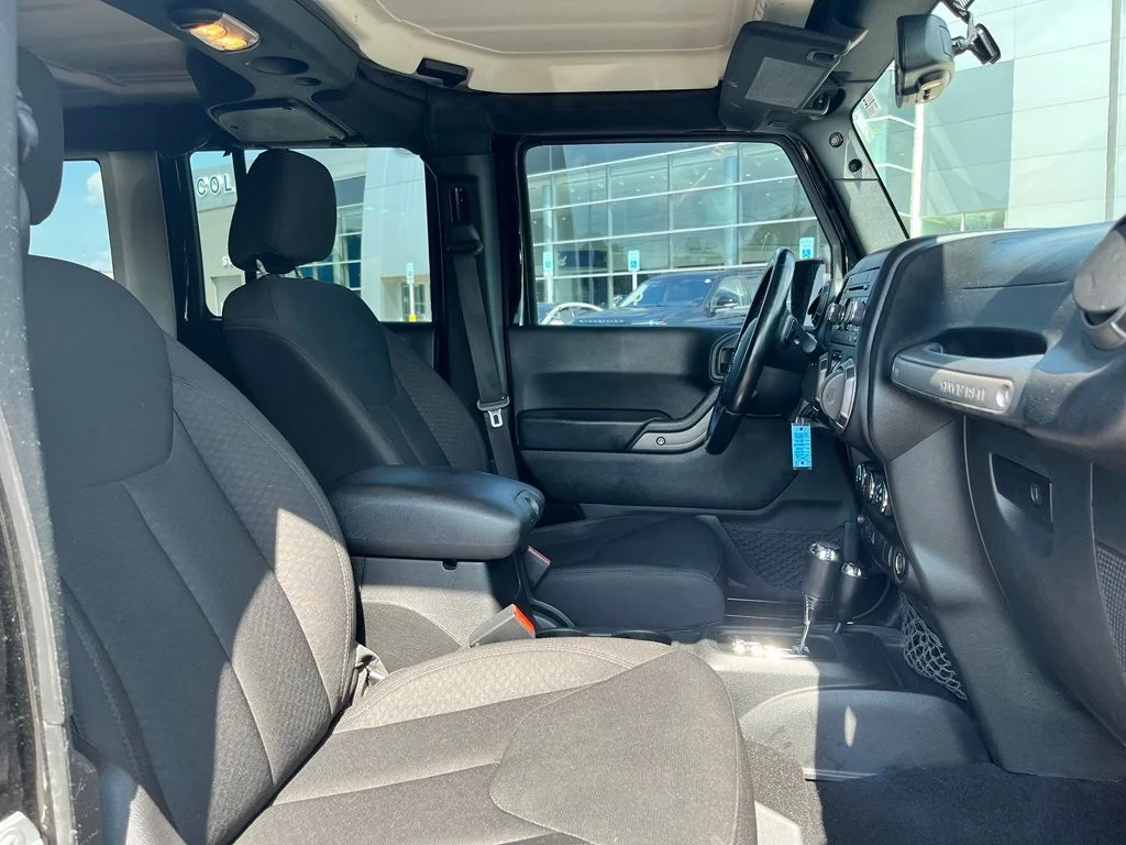 Used 2018 Black Jeep Unlimited Sport image 7