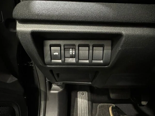 Used 2025 Gray Metallic Subaru Premium image 15