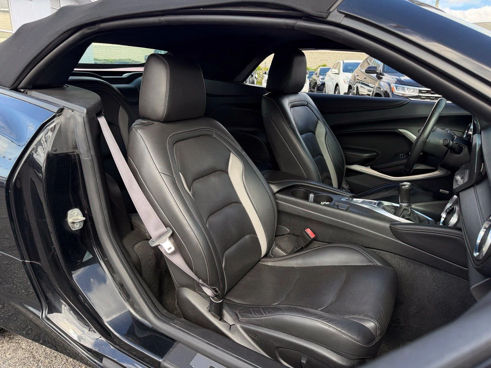 2016 Chevrolet Camaro 2LT - Photo 11