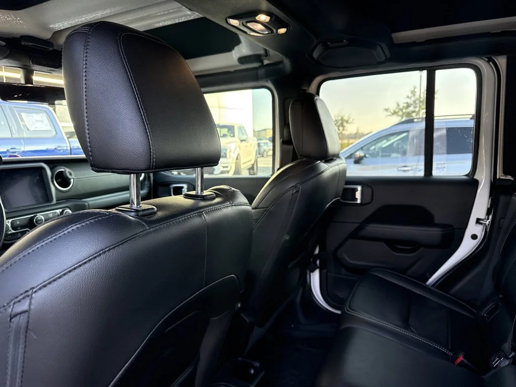 Used 2022 Bright White Clearcoat Jeep Overland image 13