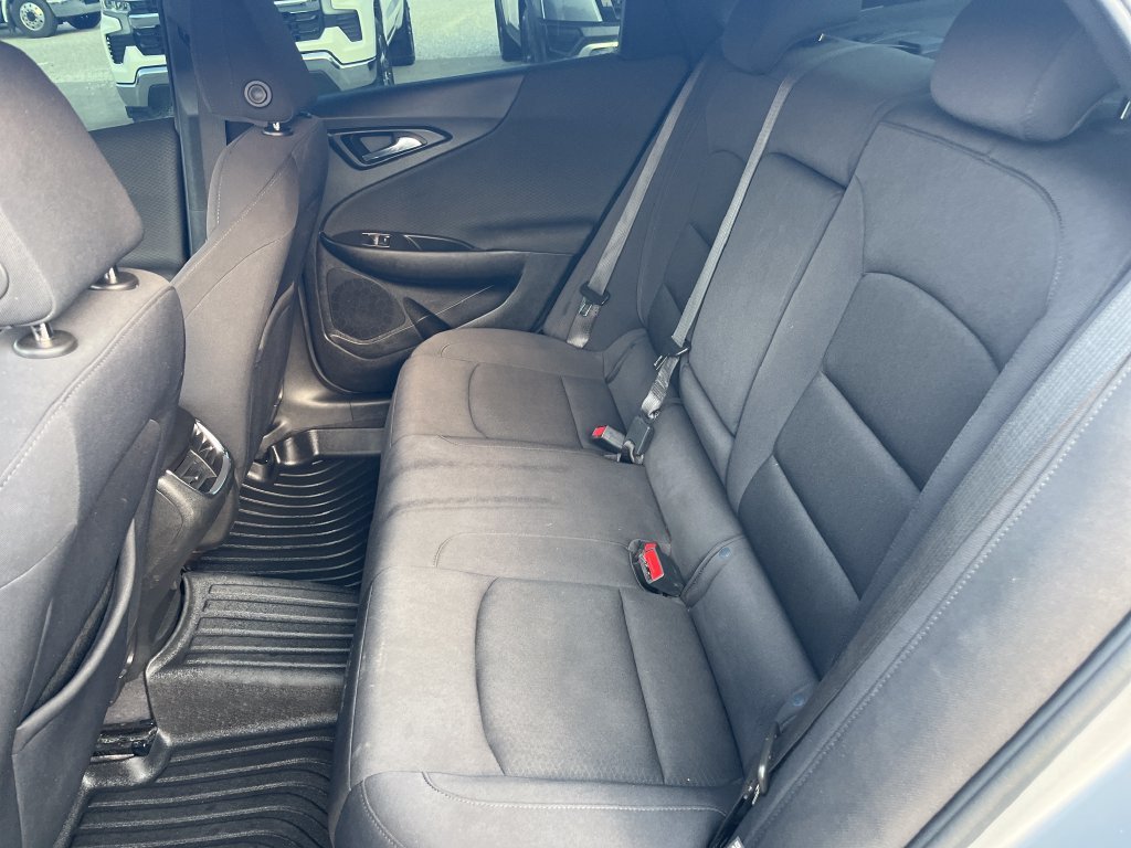 Used 2022 Silver Chevrolet LT image 13