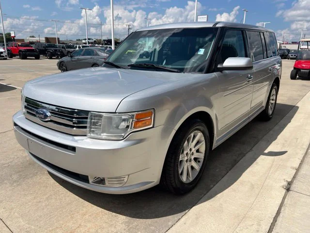 Used 2009 Silver Ford SEL image 6
